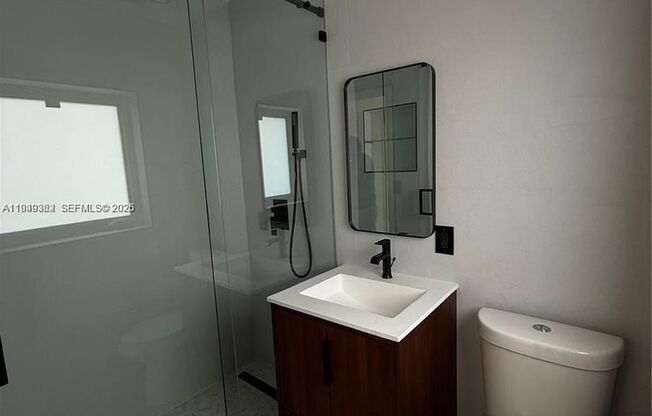 675 NE 93RD ST #675 MIAMI SHORES, FL 33138