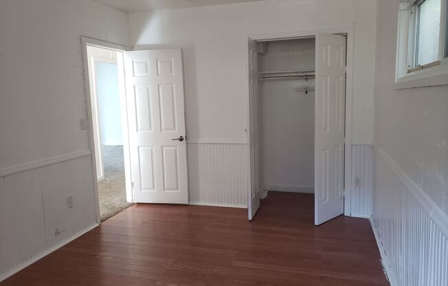 2 beds, 1 bath, $1,250