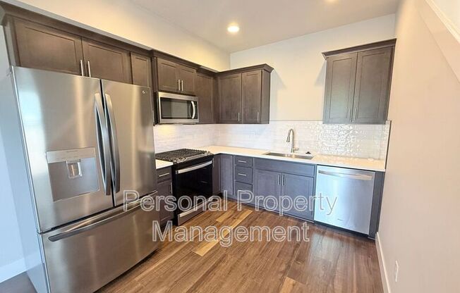 1530 NW 29 PL