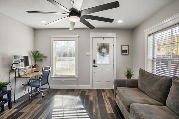 611 W PAGE AVE