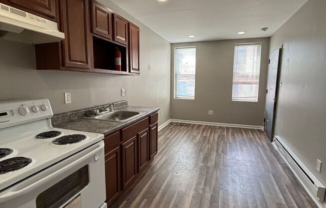 24 E Silver Street