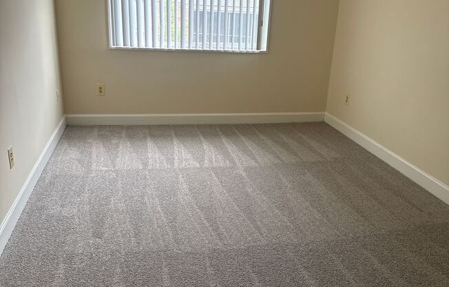 2 beds, 1.5 baths, 1,050 sqft, $1,820, Unit 3400 #303