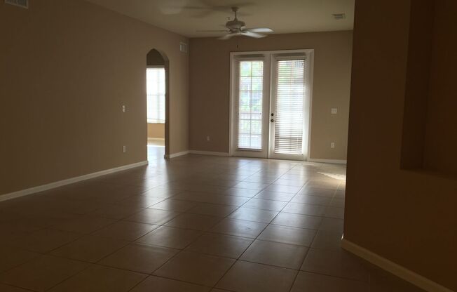 Beautiful 3/2 2nd Floor condo in gated Flora Ridge of Kissimmee!