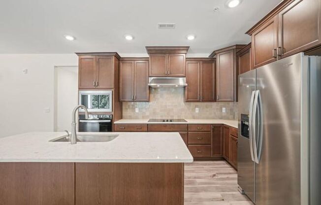 Modern, Spacious 2 Bed Townhome, Brier Creek Country Club, Golf course views!