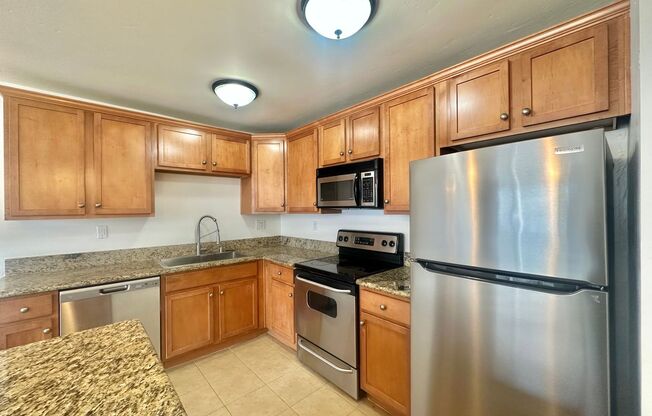 San Diego State Upgraded 1 BD / 1 BA W/ Parking & In-Unit Laundry!!