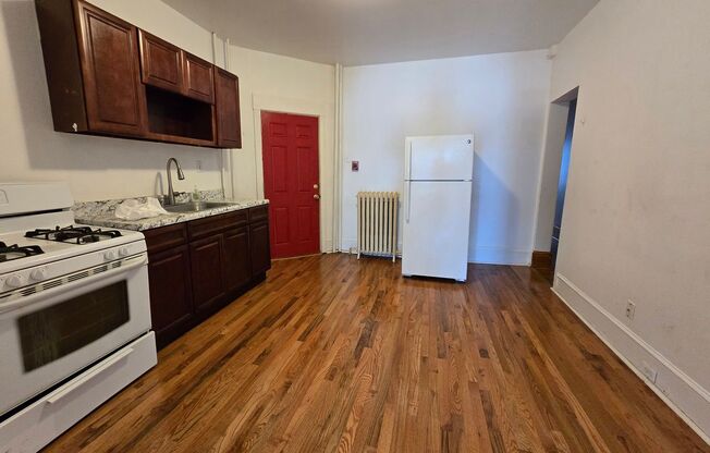 2 bed 1 bath with W/D in unit