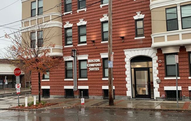 Studio, 1 bath, 9,999 sqft, $1,550, Unit 21-1