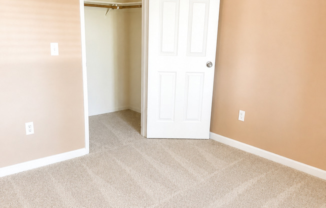 1 bed, 1 bath, 650 sqft, $1,445, Unit 251