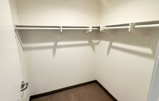 1 bed, 1 bath, 587 sqft, $3,095, Unit 719