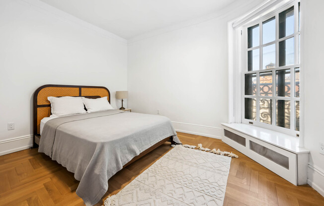 1 bed, 1 bath, 692 sqft, $7,000, Unit 1192