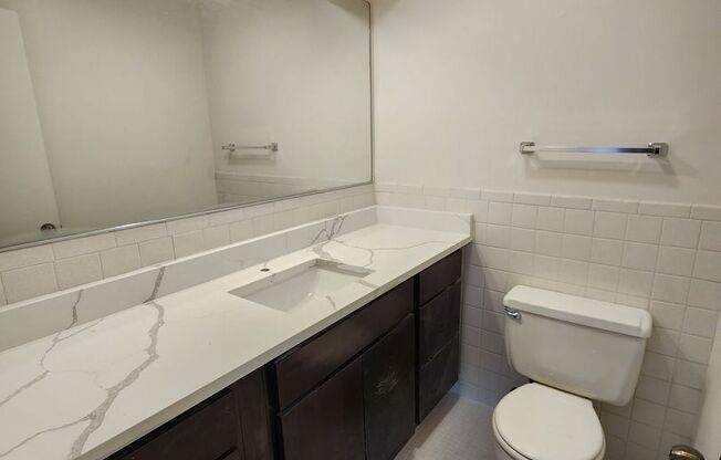 2 beds, 1.5 baths, 900 sqft, $2,595, Unit 404