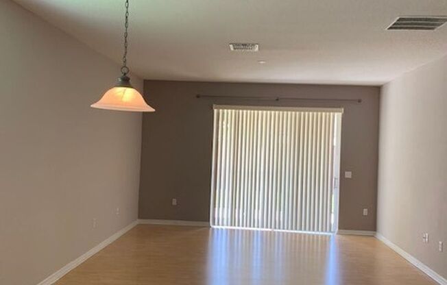 Beautiful 4/2 home in Lovely Venetian Bay Gated Community