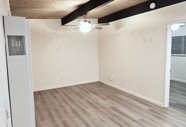 1 bed, 1 bath, 400 sqft, $1,725, Unit 12