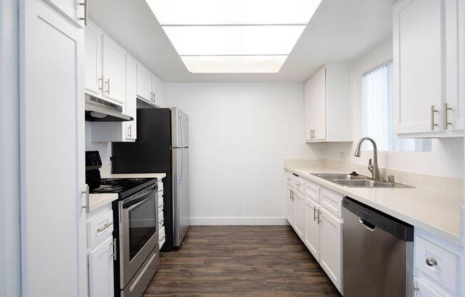 2 beds, 2 baths, 1,057 sqft, $3,195, Unit 220