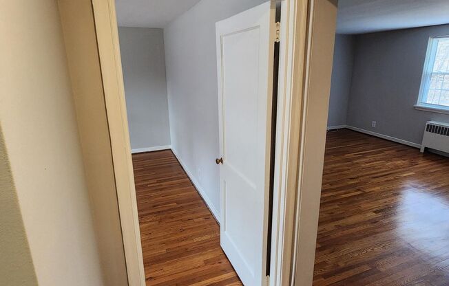 1 bed, 1 bath, 663 sqft, $1,855, Unit D-10