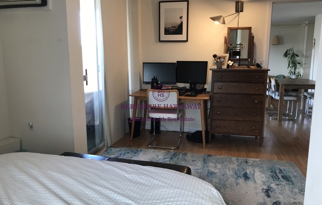 1 bed, 1.5 baths, 700 sqft, $3,000, Unit 509