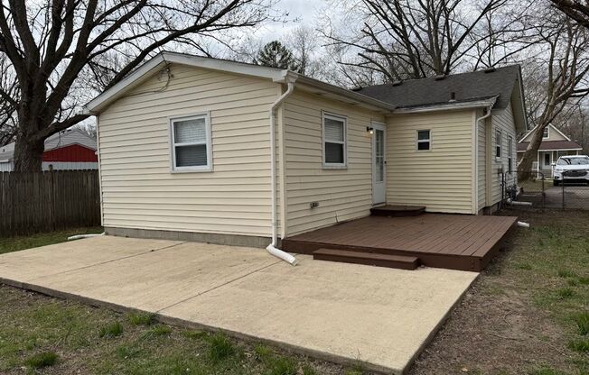 3 bedroom 1 bathroom ranch with fenced backyard