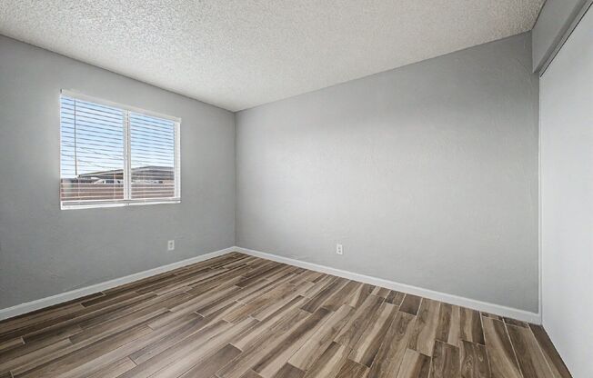 2 beds, 1 bath, 500 sqft, $925, Unit 102