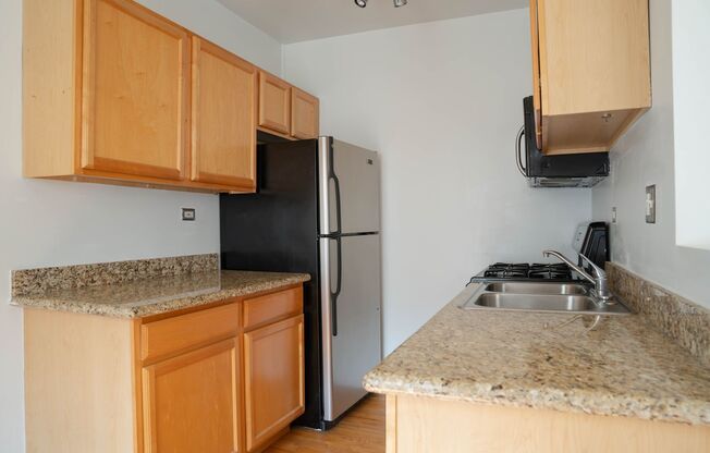 1 bed, 1 bath, 450 sqft, $1,595, Unit 4715-15N