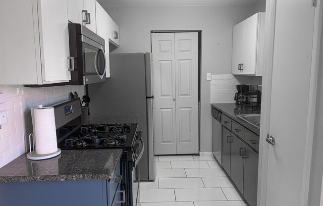 Updated 3-Bed Townhome Oasis in Copperfield | Greenbelt Views, Granite Kitchen & Move-In Ready!