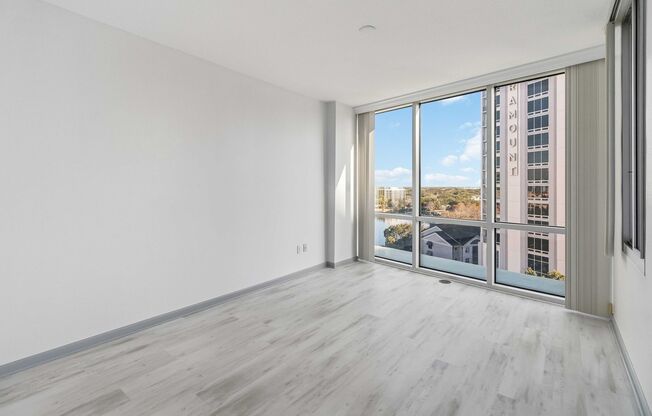 2 beds, 2 baths, $2,795, Unit Unit 1013