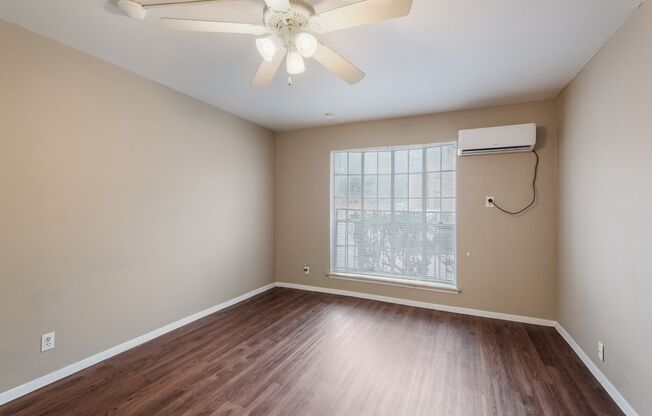 Studio, 1 bath, 445 sqft, $750, Unit 206