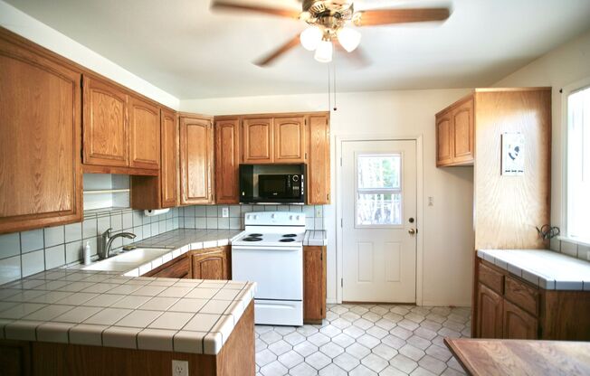 3 Br that is a little bit country