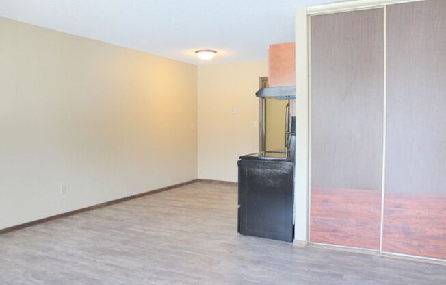 1 bed, 1 bath, 625 sqft, $895