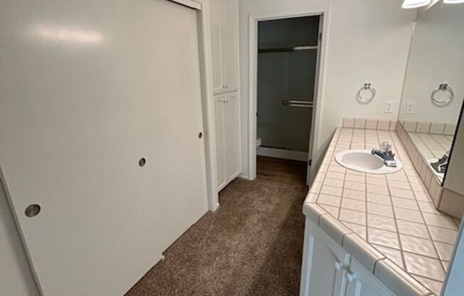 3 beds, 2 baths, $1,750, Unit 3303