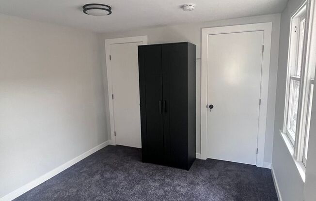 2 beds, 1 bath, $1,900, Unit 4434