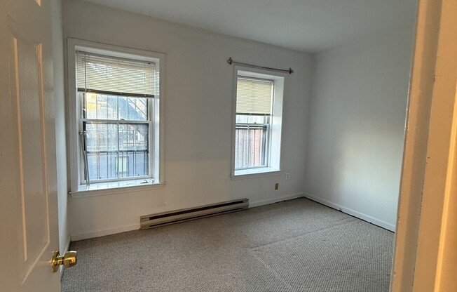 2 beds, 1 bath, $3,600, Unit 3