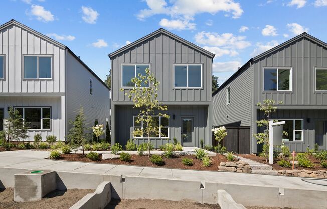 Brand-New Modern Home for Rent in SW Portland. First Full Month Free!!