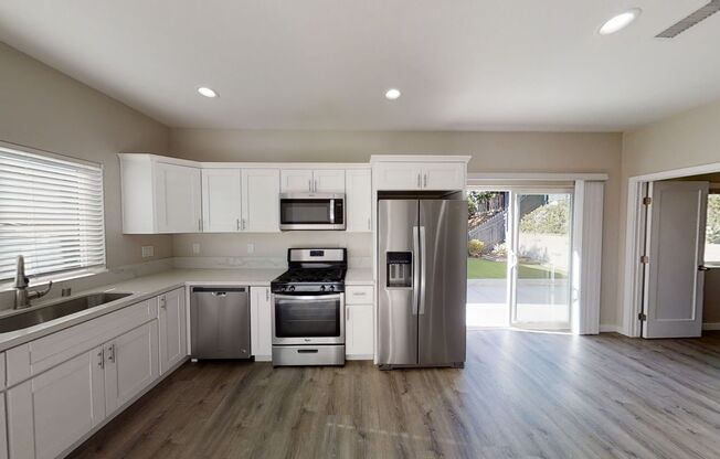 New Build (2020)! 4BD/2BA (Lease out, pending signatures. Check back in a few days!)