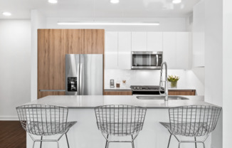 313 W KINZIE ST