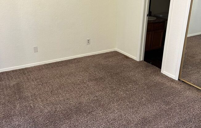 2 beds, 2 baths, 957 sqft, $1,015, Unit 59