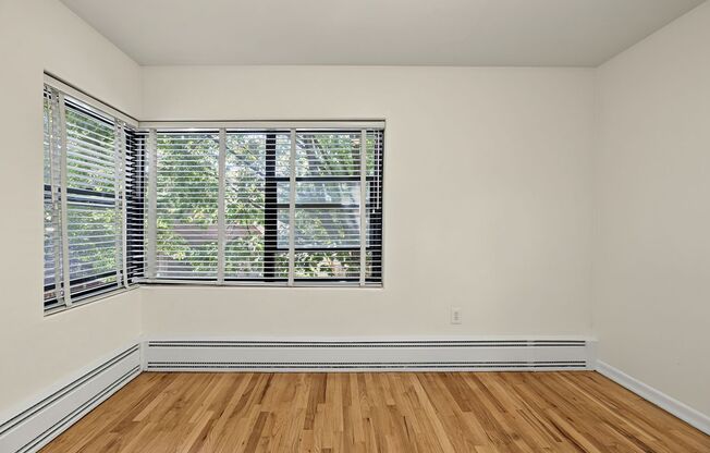 2 beds, 1 bath, 792 sqft, $1,895, Unit A212