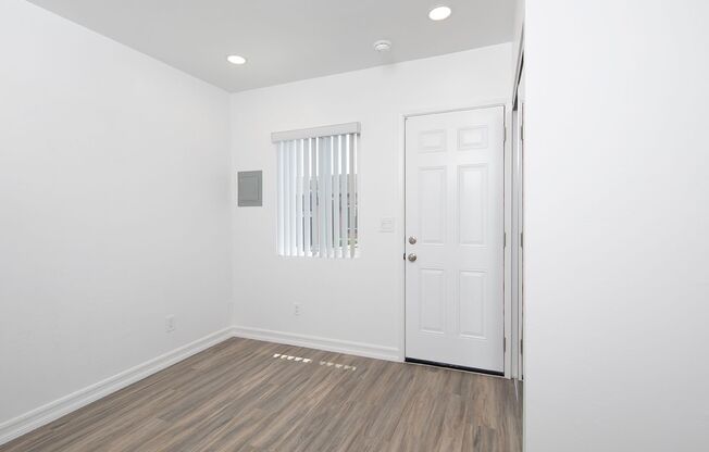 1414 Roosevelt Ave