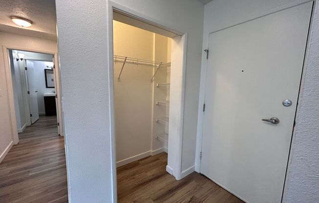 2 beds, 2 baths, 990 sqft, $1,650, Unit 209
