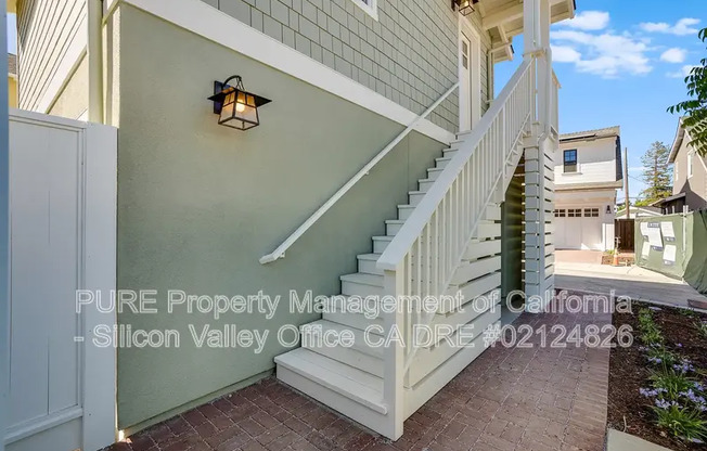 216 B OAK TREE CIR