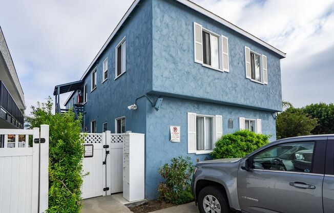 Great two bedroom, one bath beach bungalow just one block to the beach with peek ocean views!