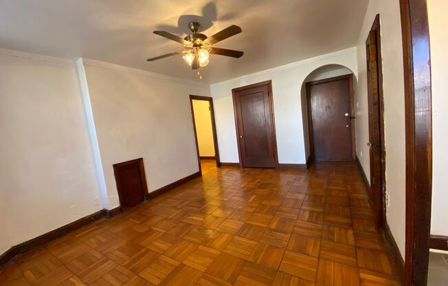 Studio, 1 bath, 400 sqft, $825, Unit 111