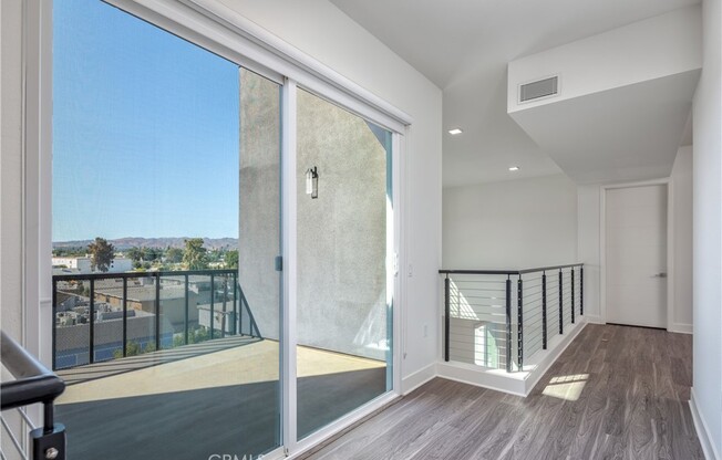 2 beds, 2 baths, 1,305 sqft, $3,418, Unit 204