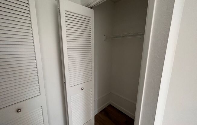 2 beds, 2 baths, 990 sqft, $1,650, Unit 209