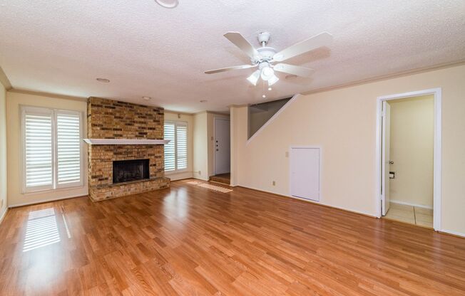 2-BEDROOM TOWNHOUSE IN ALAMO HEIGHTS I.S.D.