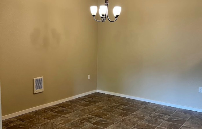 2 beds, 2 baths, 1,090 sqft, $1,600, Unit 523-07