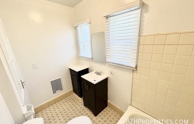 1 bed, 1 bath, 750 sqft, $2,150