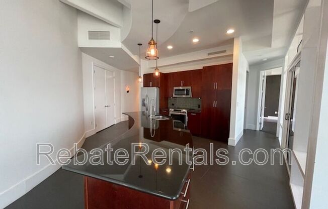 320 N 1 ST