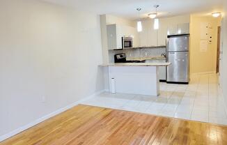 Studio, 1 bath, 424 sqft, $2,595, Unit 4-F