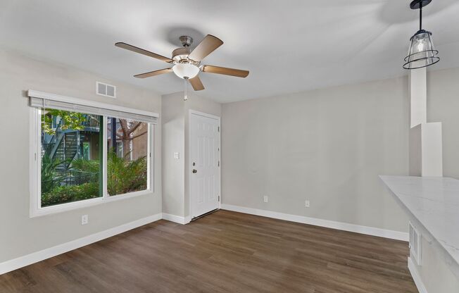 1 bed, 1 bath, 550 sqft, $2,195, Unit 40-106