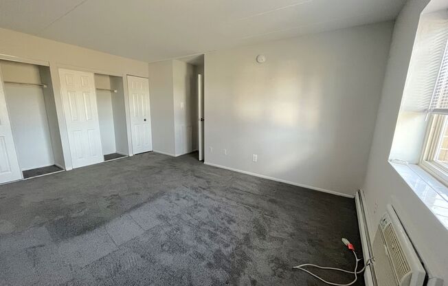 2 beds, 1 bath, 800 sqft, $1,589, Unit B115